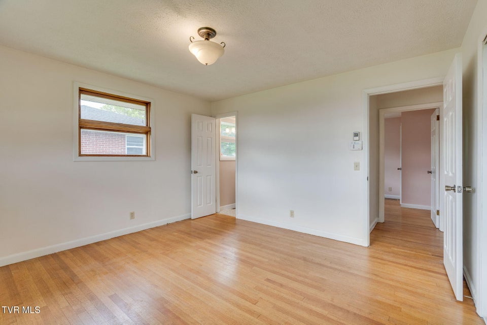 Photo #23: 812 Mimosa Drive