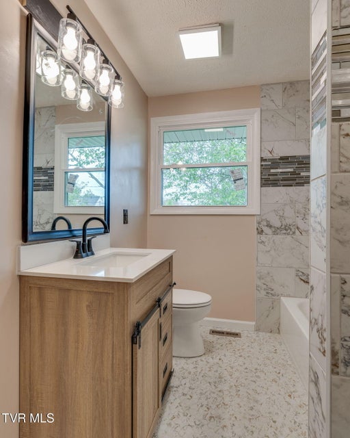 Photo #30: 812 Mimosa Drive