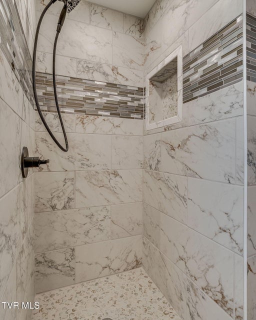 Photo #32: 812 Mimosa Drive