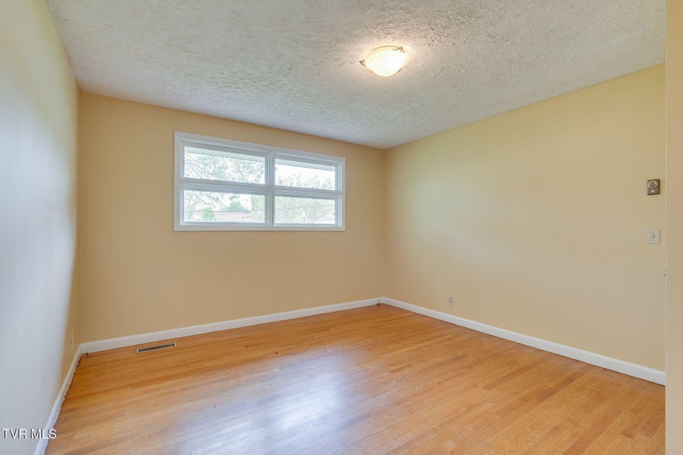 Photo #34: 812 Mimosa Drive