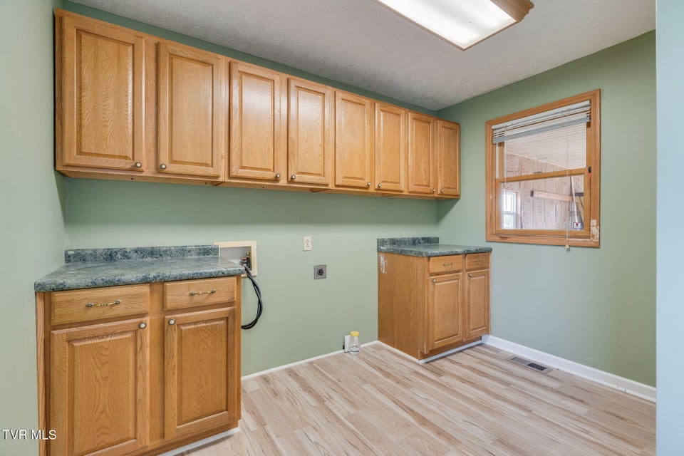 Photo #37: 812 Mimosa Drive