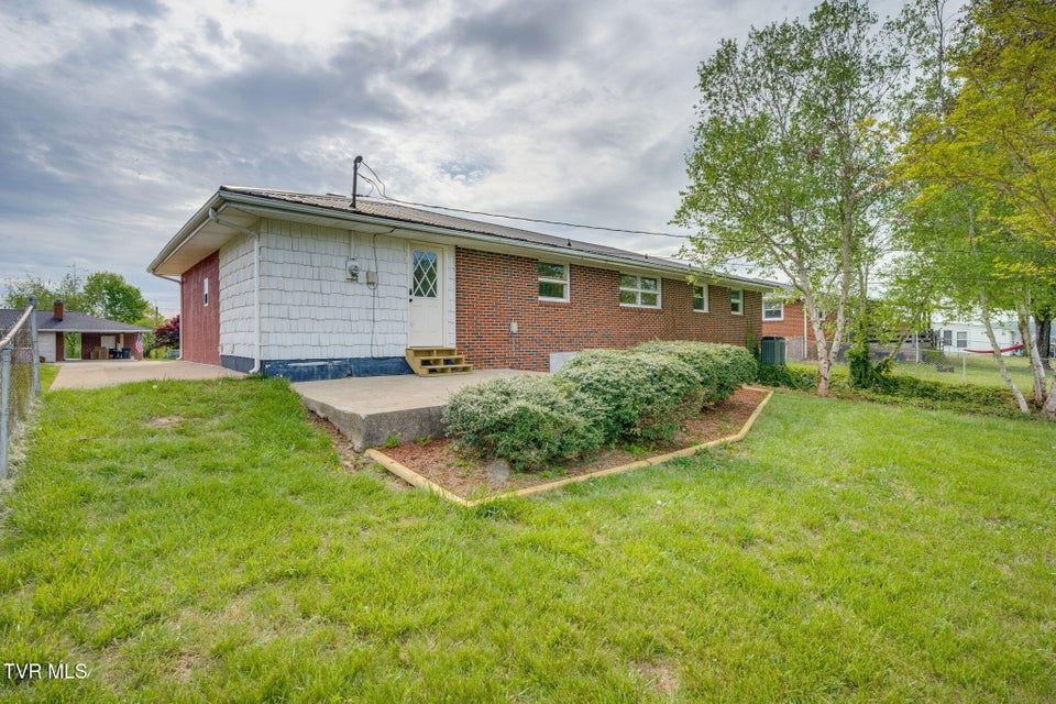 Photo #39: 812 Mimosa Drive