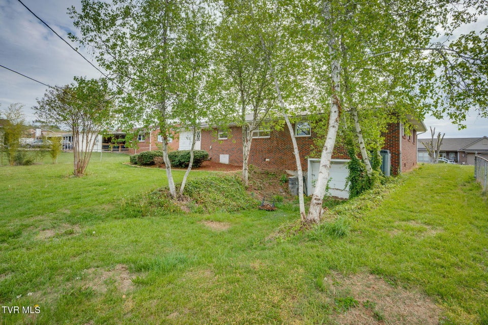 Photo #41: 812 Mimosa Drive