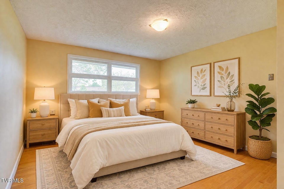 Photo #33: 812 Mimosa Drive