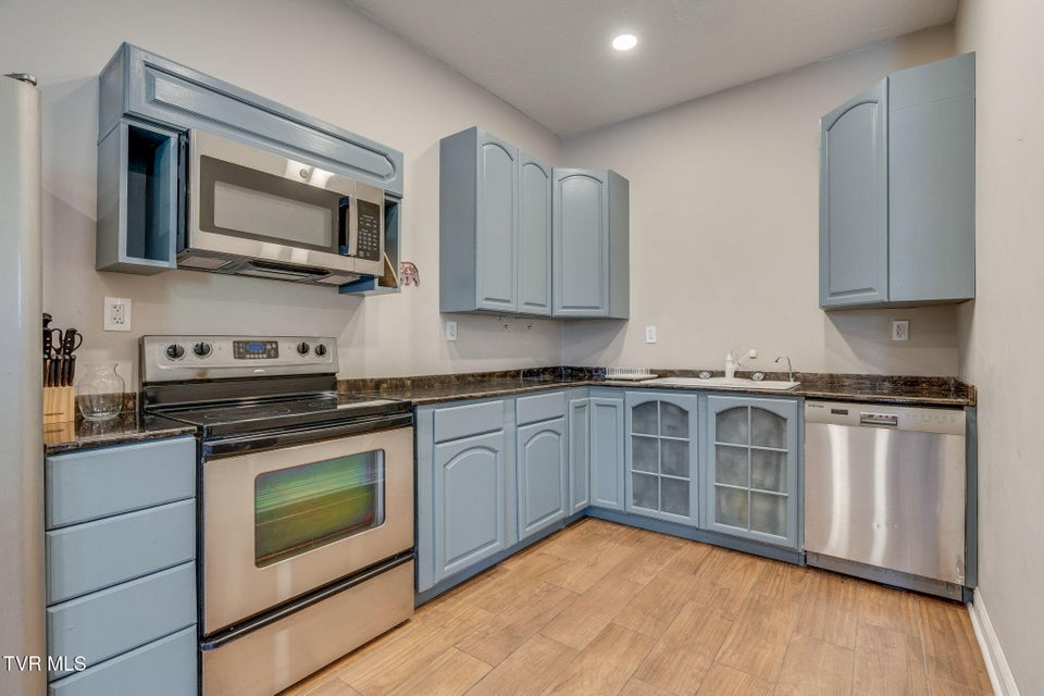 Photo #33: 364 Max Jett Road