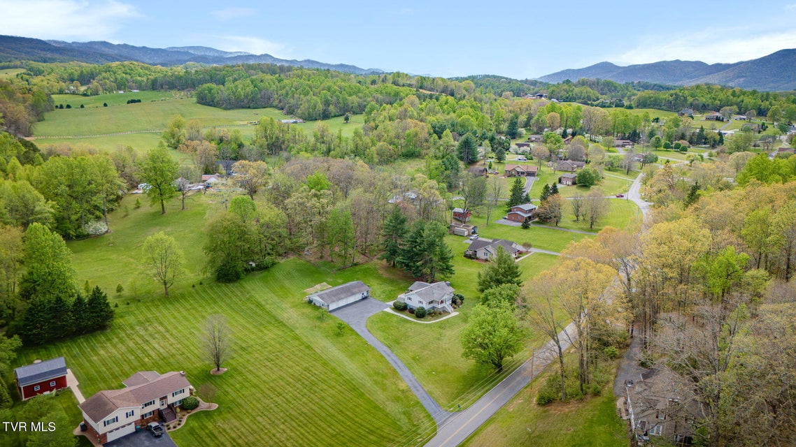 Photo #43: 364 Max Jett Road