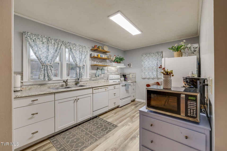 Photo #10: 1326 Valley Drive