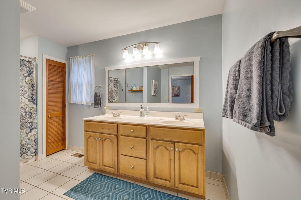 Photo #16: 1326 Valley Drive