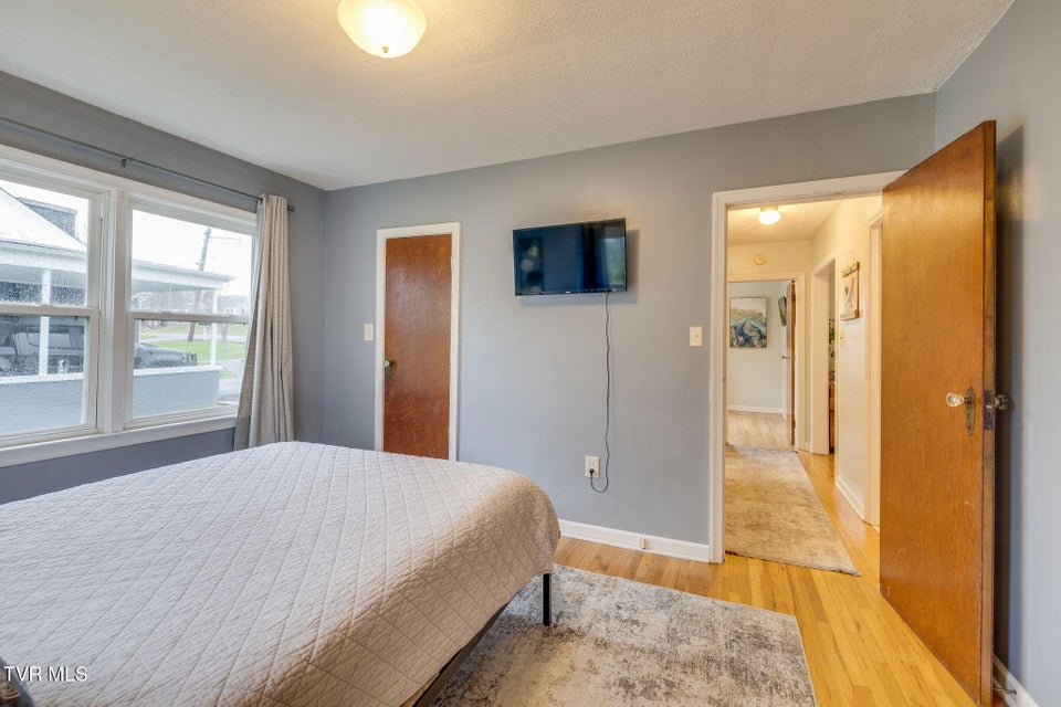 Photo #20: 1326 Valley Drive