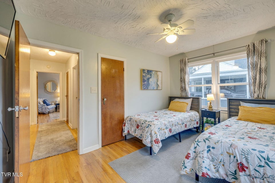 Photo #23: 1326 Valley Drive