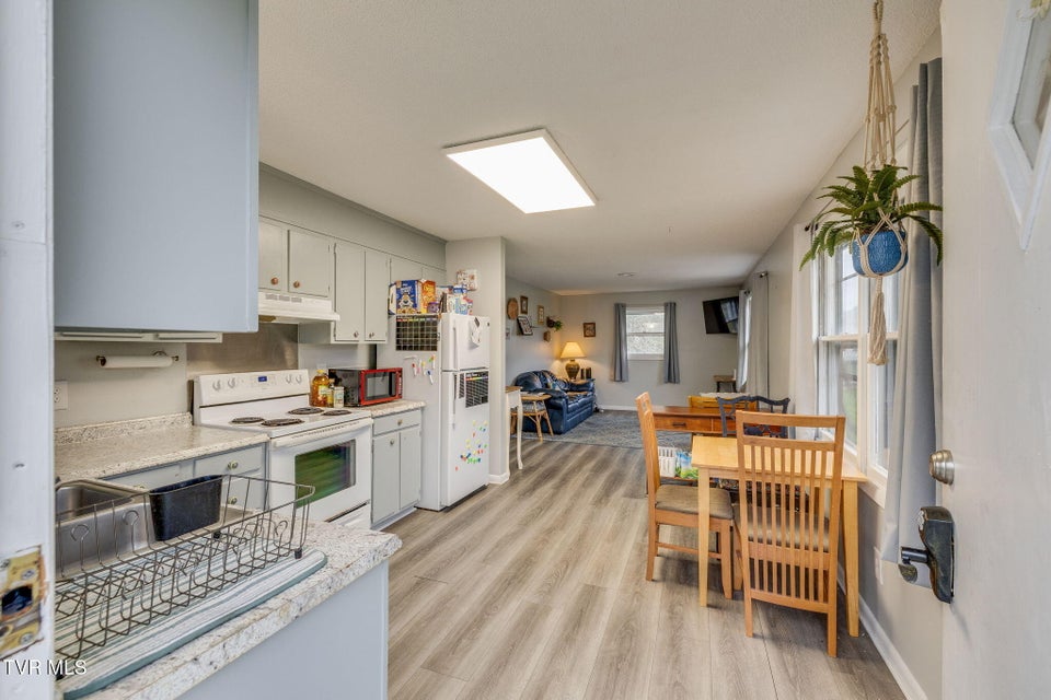 Photo #32: 1326 Valley Drive