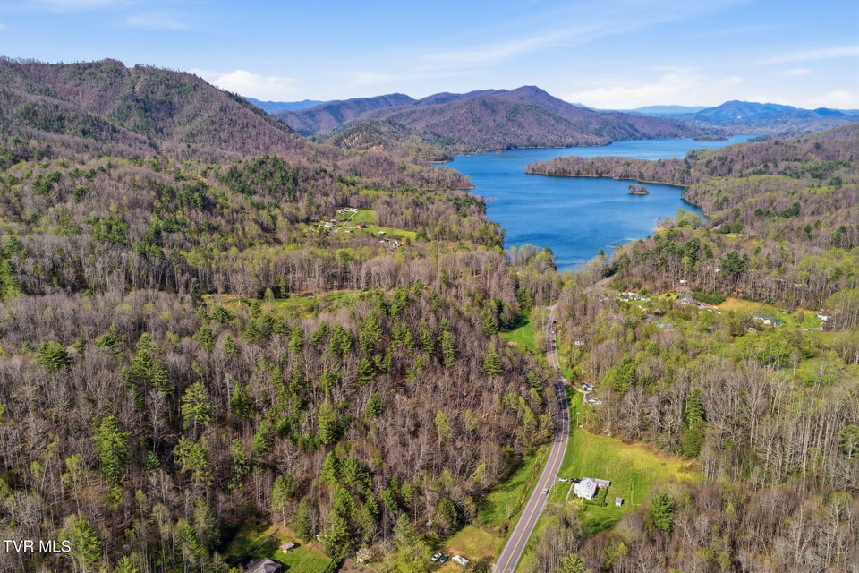 Photo #8: 1570 U.S. 321 