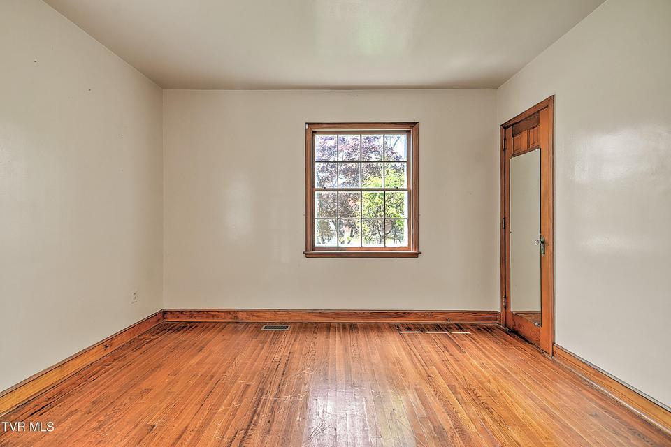 Photo #20: 1154 Catawba Street