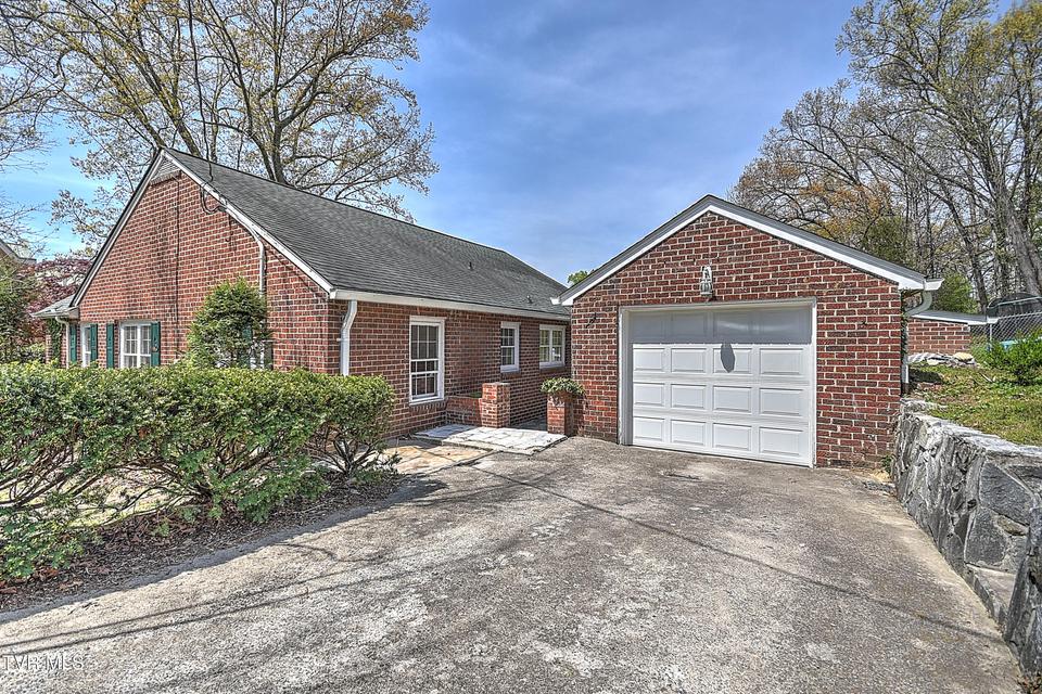 Photo #39: 1154 Catawba Street