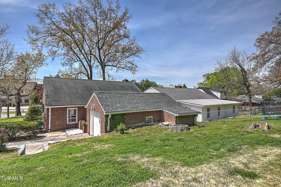 Photo #46: 1154 Catawba Street