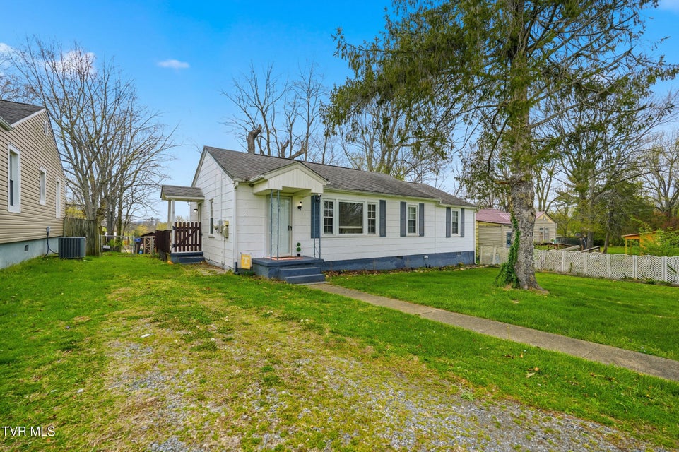 Photo #3: 302 Hale Street