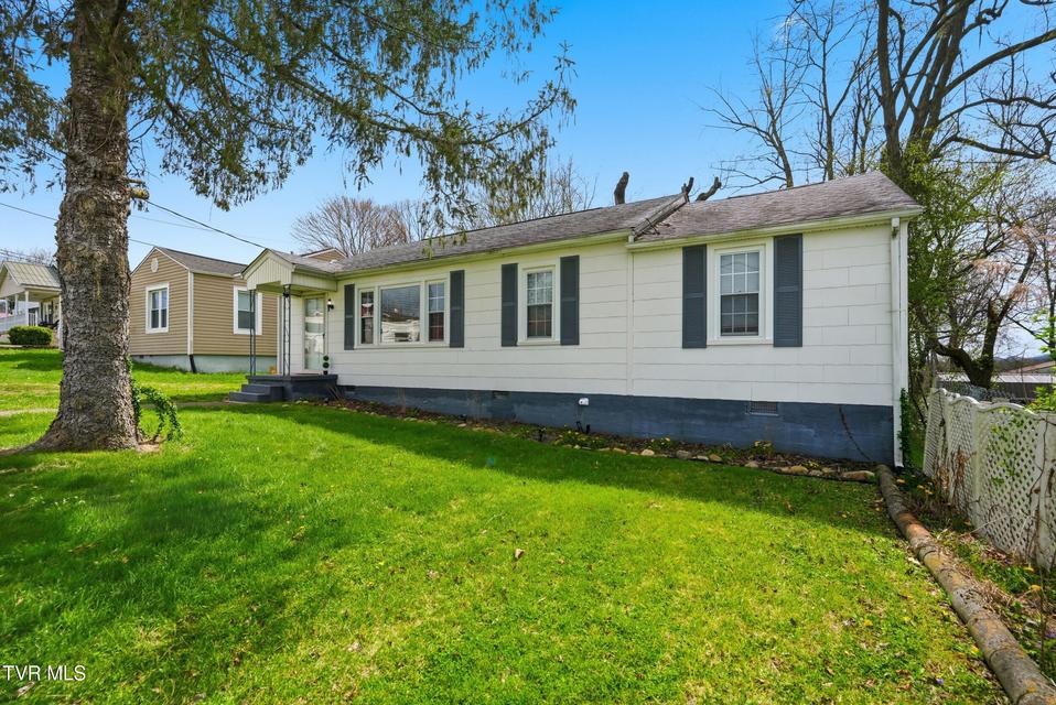 Photo #4: 302 Hale Street