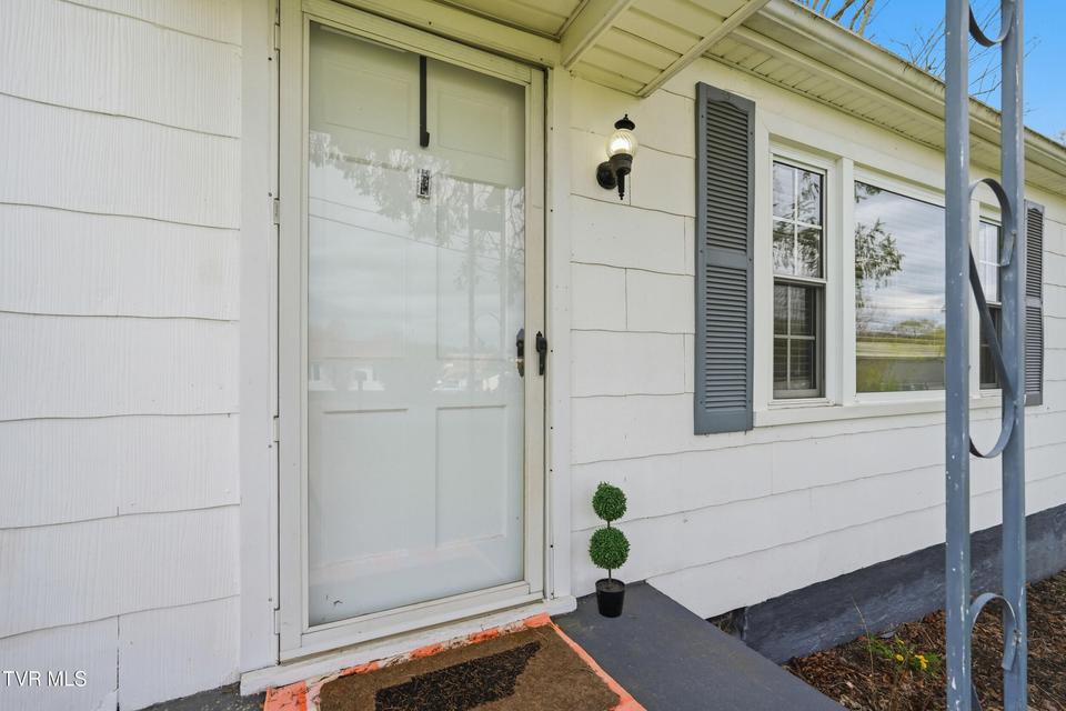 Photo #5: 302 Hale Street