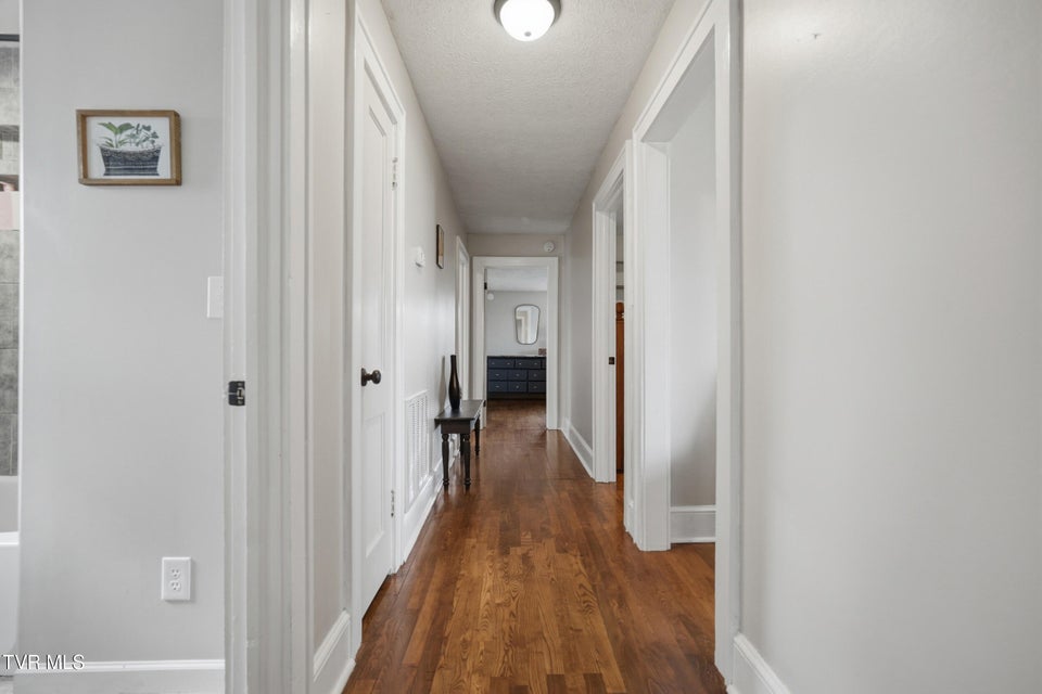 Photo #14: 302 Hale Street