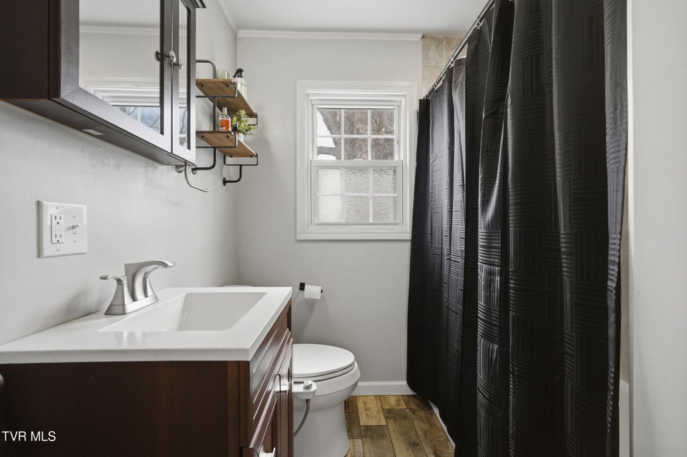 Photo #16: 302 Hale Street