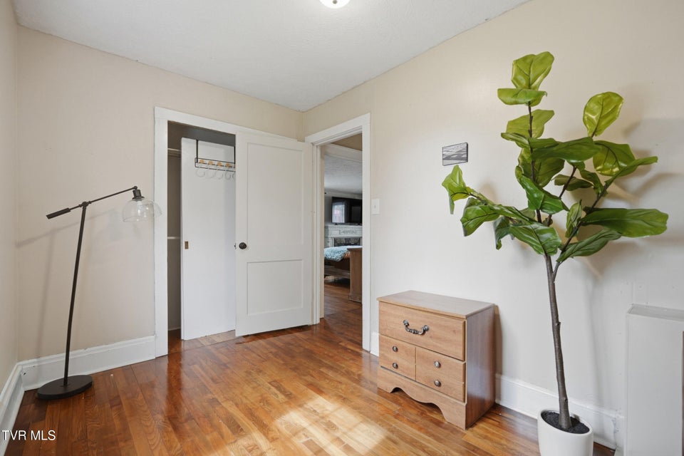 Photo #20: 302 Hale Street