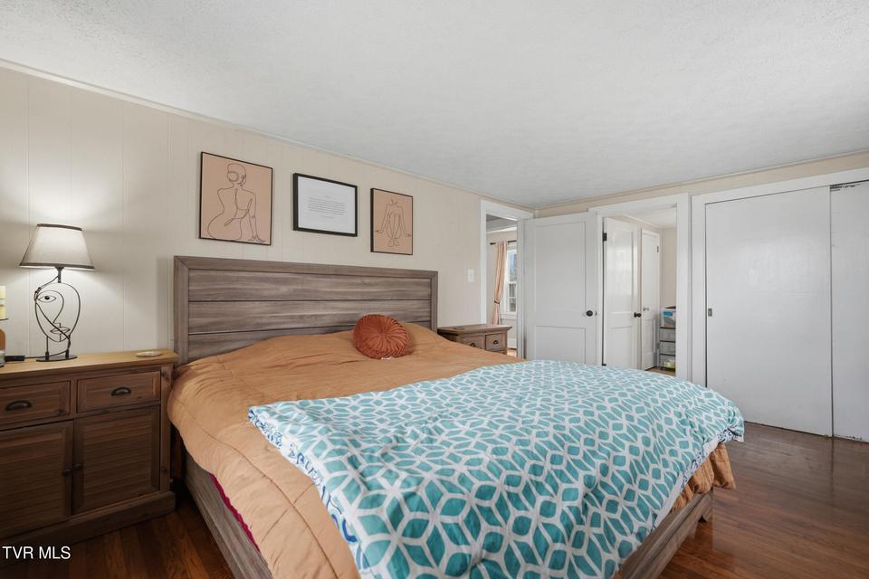 Photo #21: 302 Hale Street