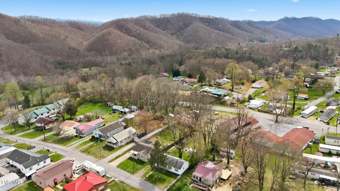 Photo #33: 302 Hale Street