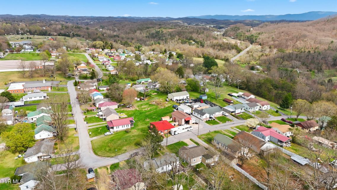 Photo #34: 302 Hale Street