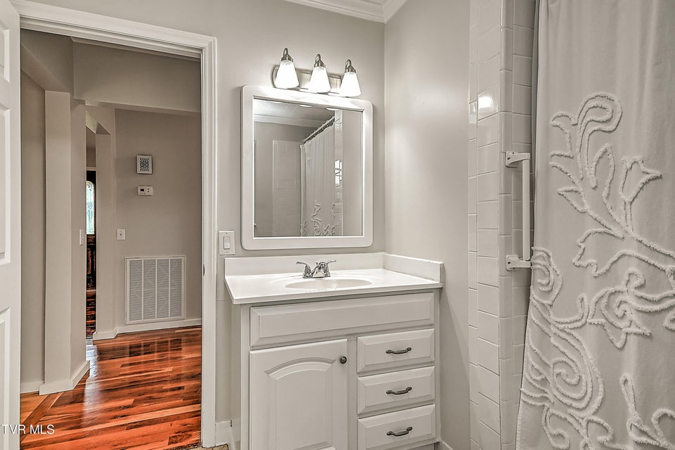 Photo #14: 234 Doe Avenue