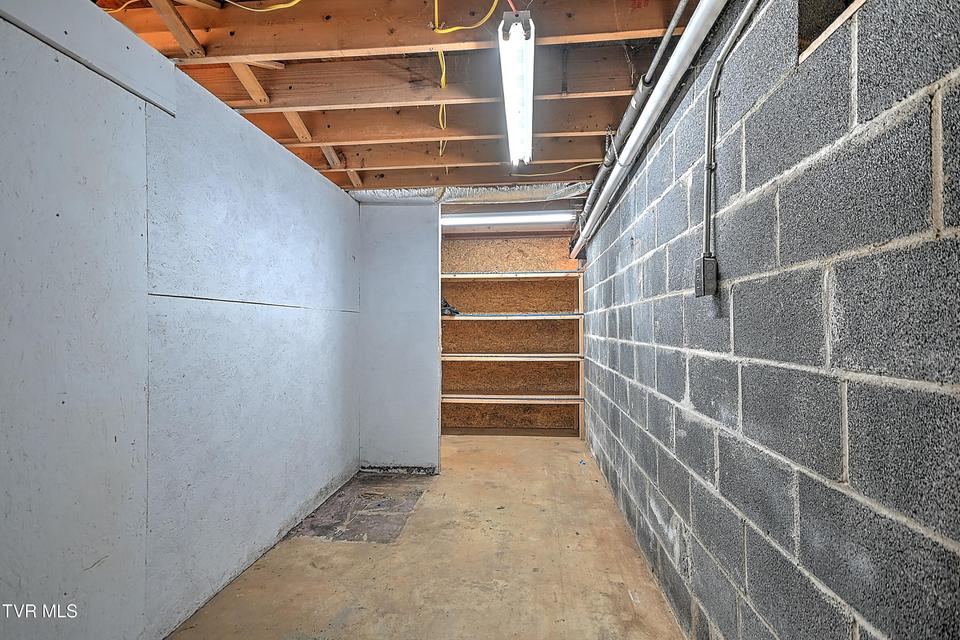 Photo #32: 234 Doe Avenue