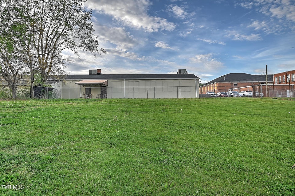 Photo #36: 234 Doe Avenue