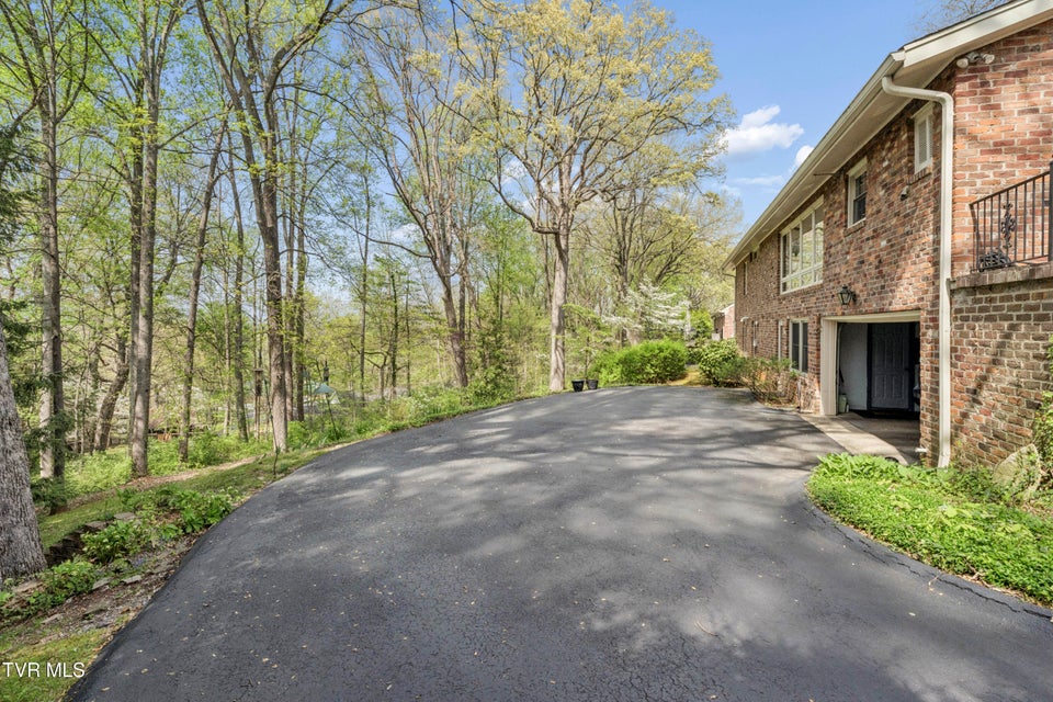 Photo #49: 303 Hillside Road