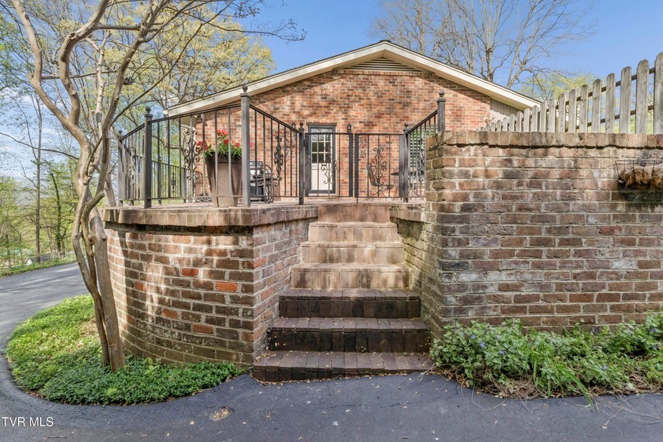 Photo #59: 303 Hillside Road