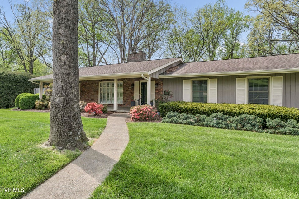 Photo #3: 303 Hillside Road