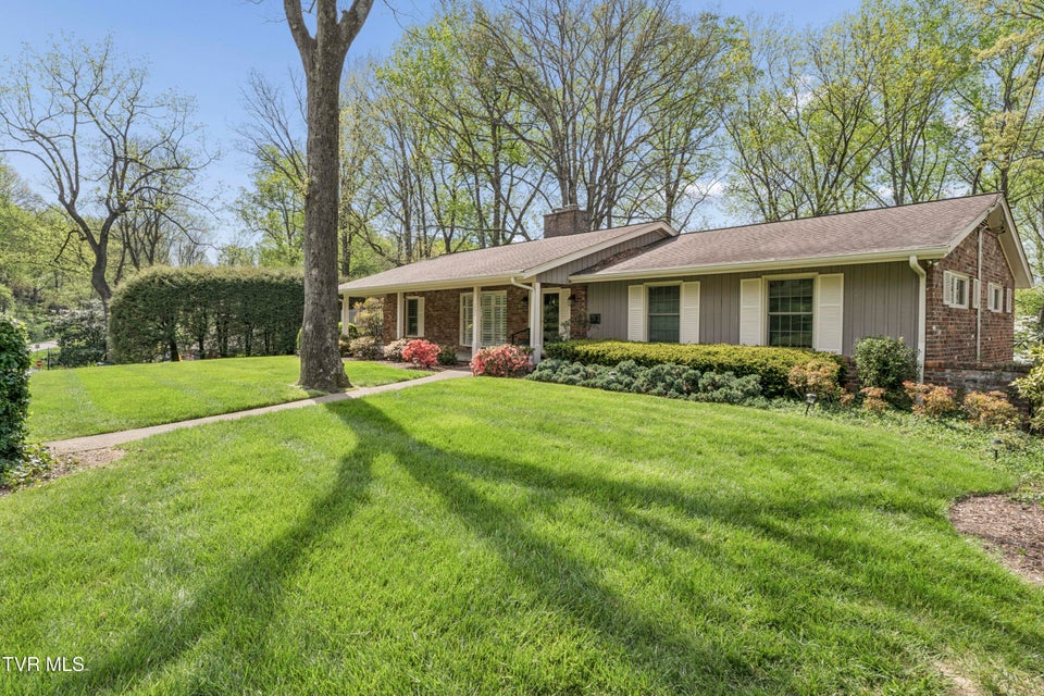 Photo #4: 303 Hillside Road