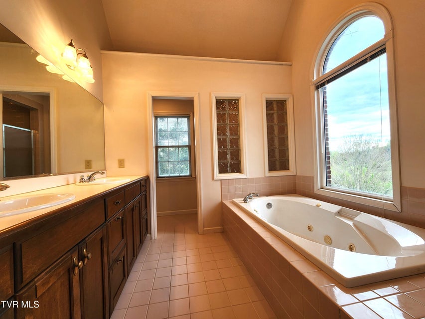 Photo #32: 13903 Vintage View