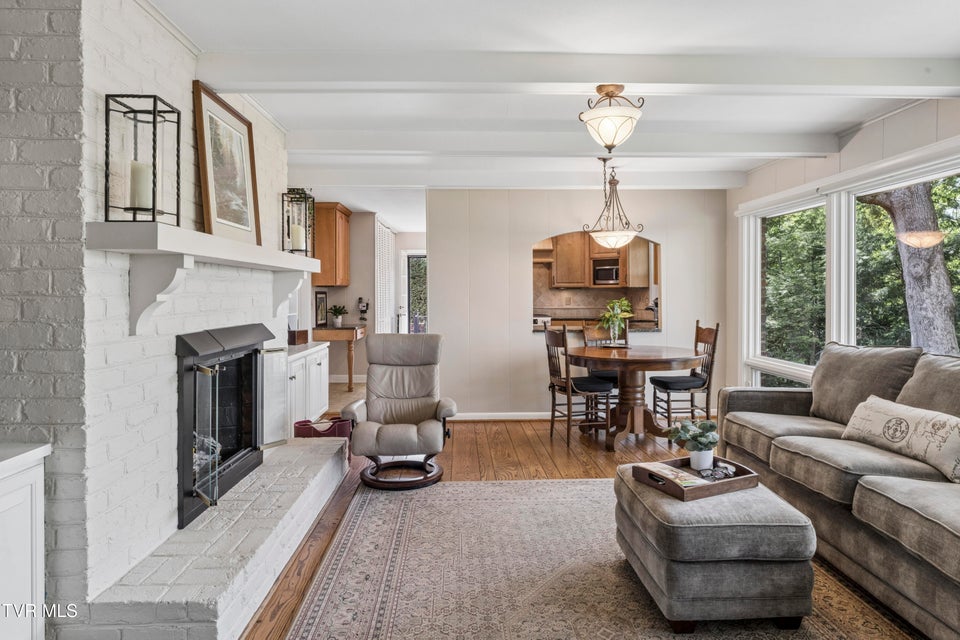 Photo #12: 303 Hillside Road