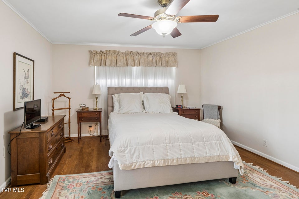 Photo #35: 303 Hillside Road