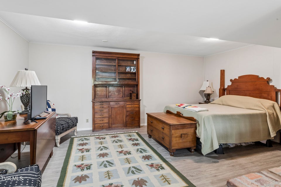 Photo #42: 303 Hillside Road