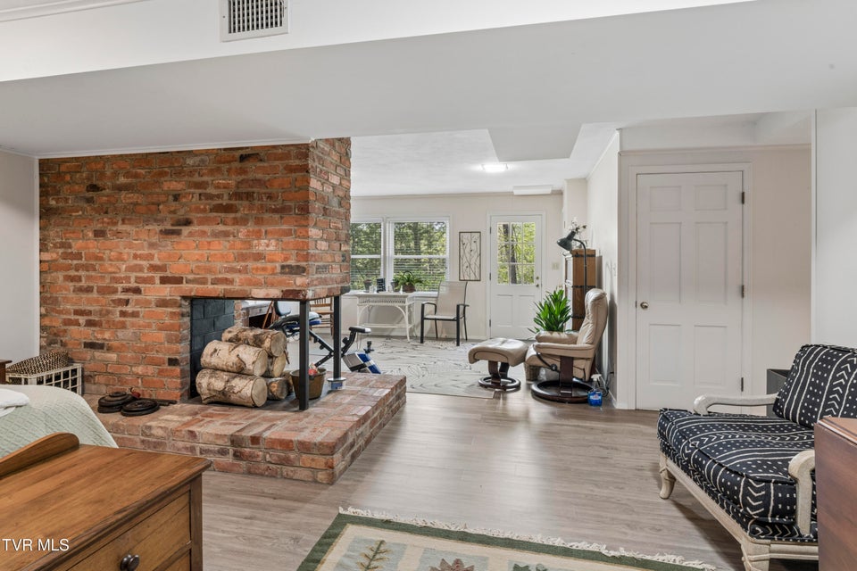 Photo #43: 303 Hillside Road