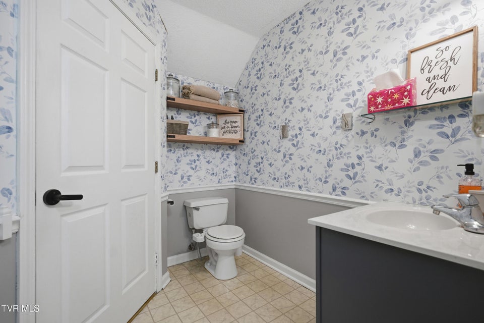 Photo #10: 705 Milton Court