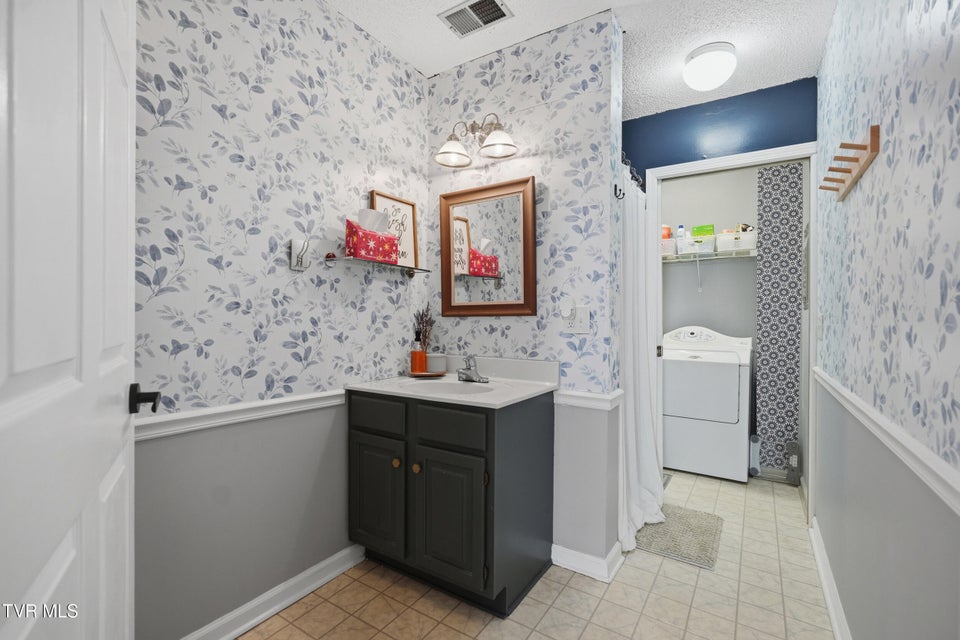 Photo #19: 705 Milton Court