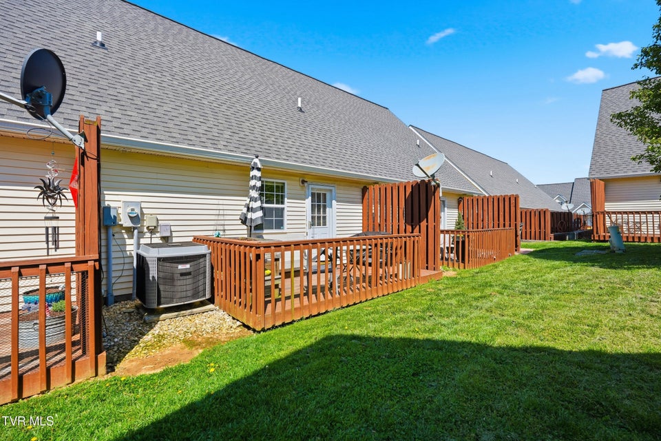 Photo #24: 705 Milton Court