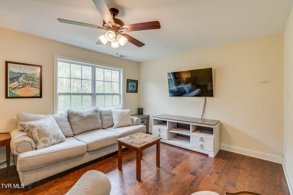 Photo #5: 704 Grays Pointe Court