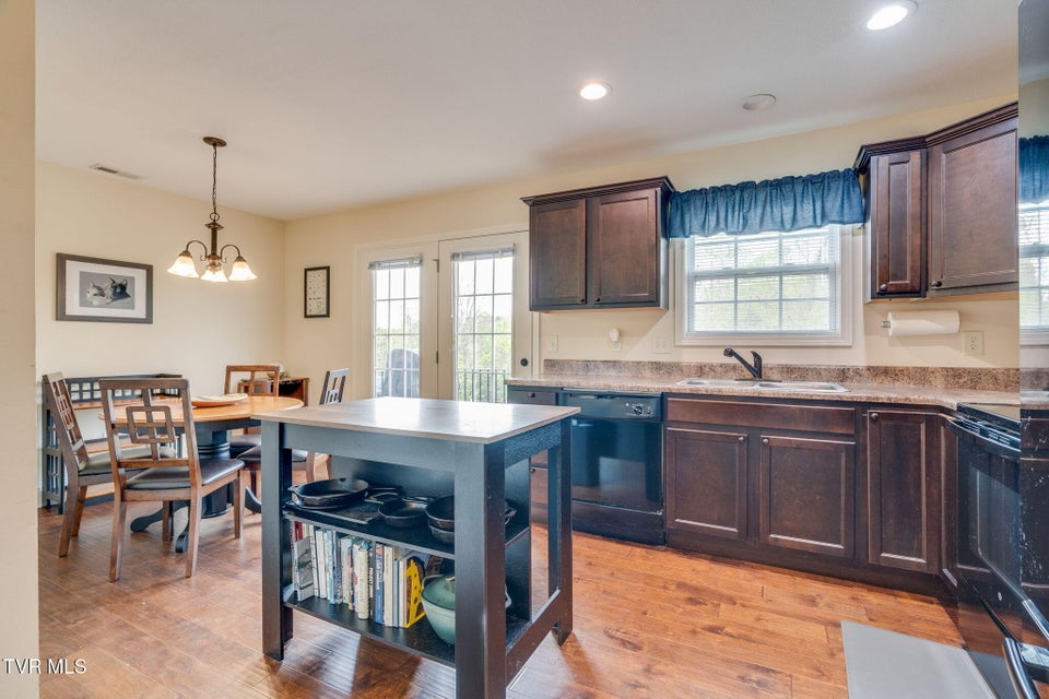 Photo #8: 704 Grays Pointe Court