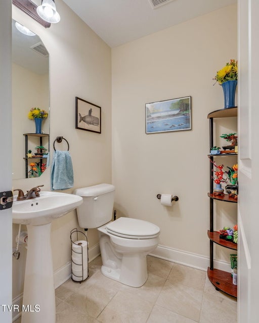 Photo #14: 704 Grays Pointe Court