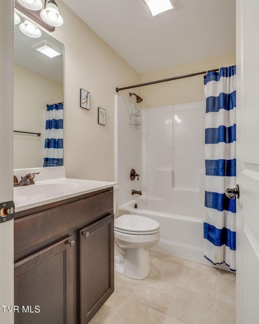 Photo #18: 704 Grays Pointe Court