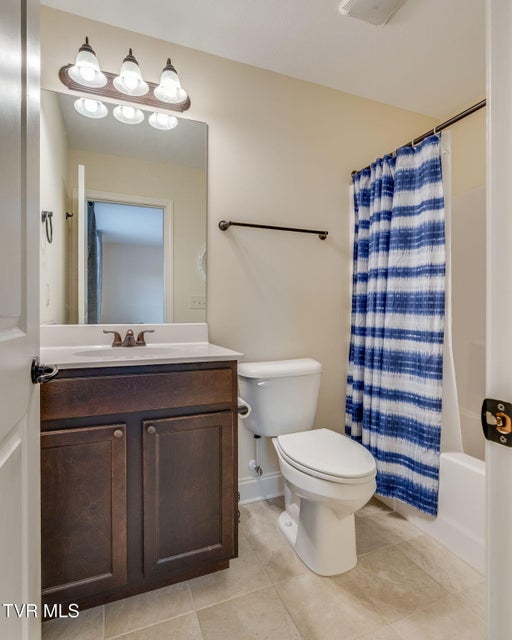 Photo #21: 704 Grays Pointe Court