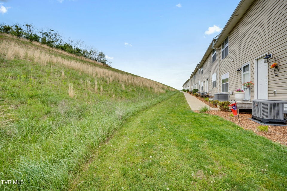 Photo #23: 704 Grays Pointe Court