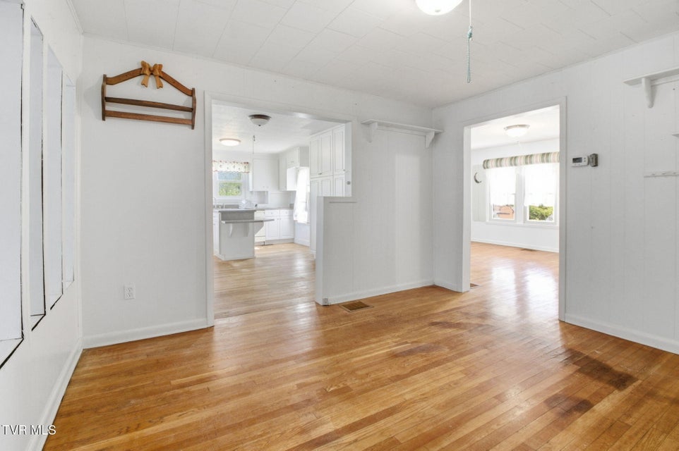 Photo #32: 2412 Reservoir Road